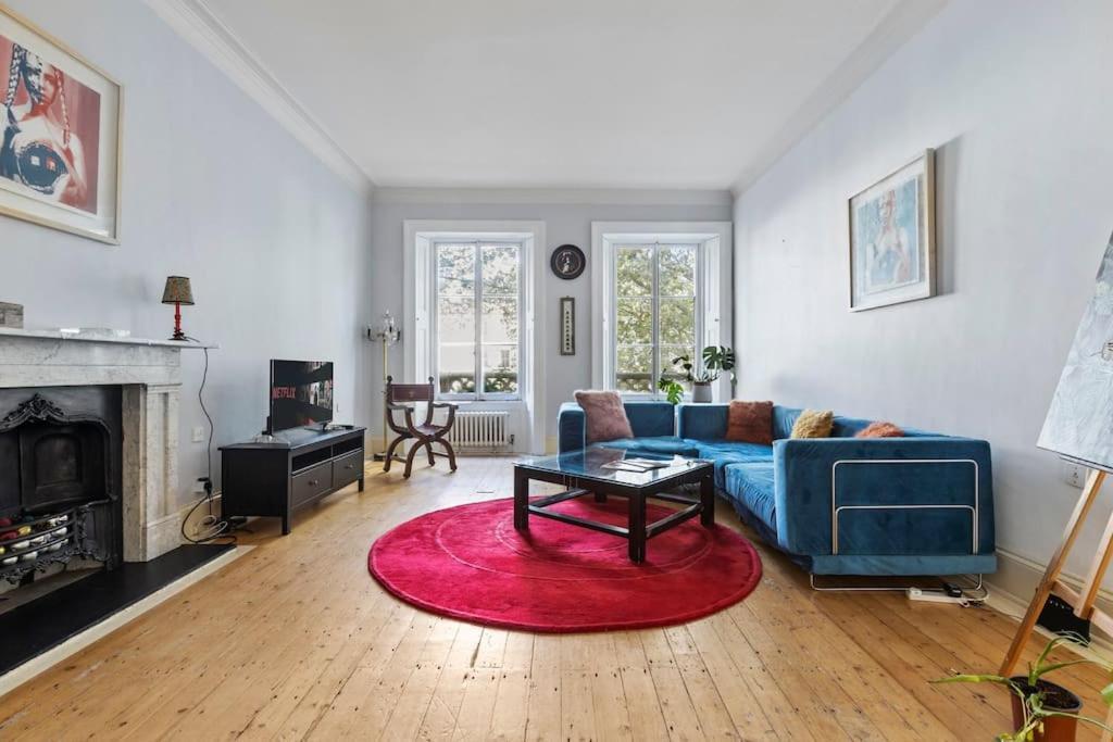 Germaine Greer's Legacy Flat In Hyde Park, Апартаменты Лондон